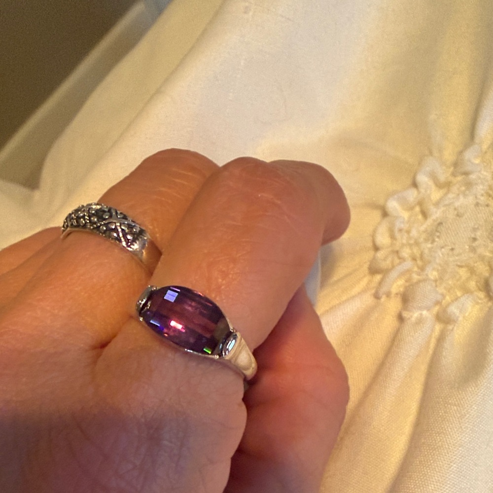 Purple Amethyst Style Oval Ring Womens 7  Silver Tone Minimalist Gemstone Ring